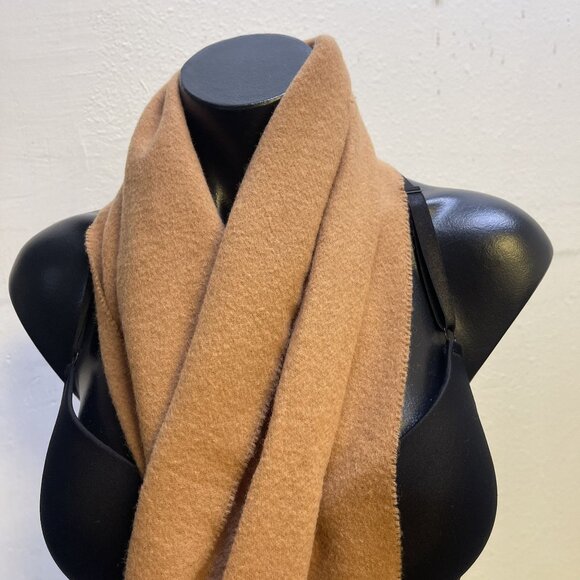 Fendi Camel Wool Fringed Scarf Fendi Logo Embroidered - Picture 3 of 10